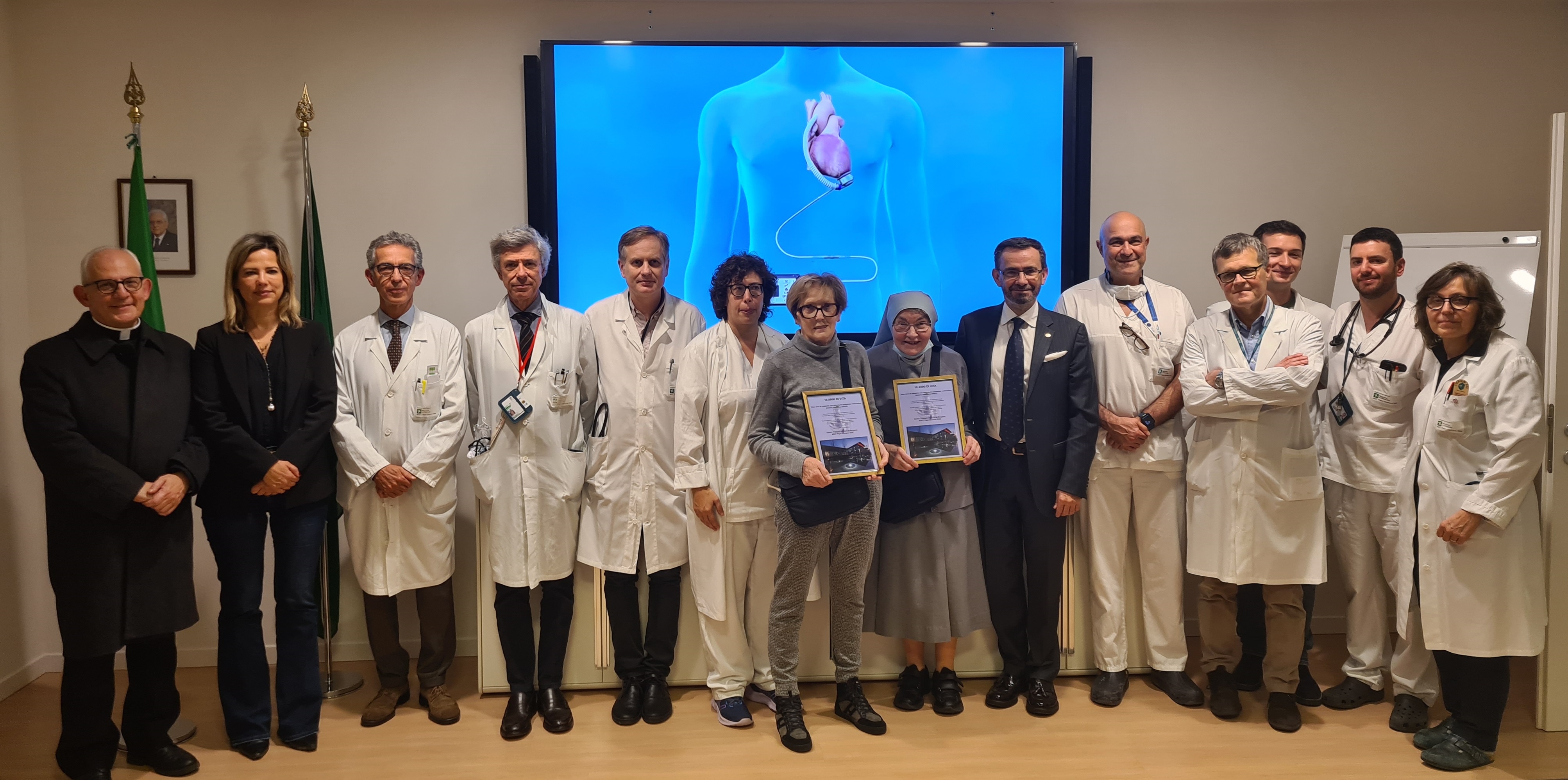 Valeria e Flaminia con l'équipe che le ha in cura